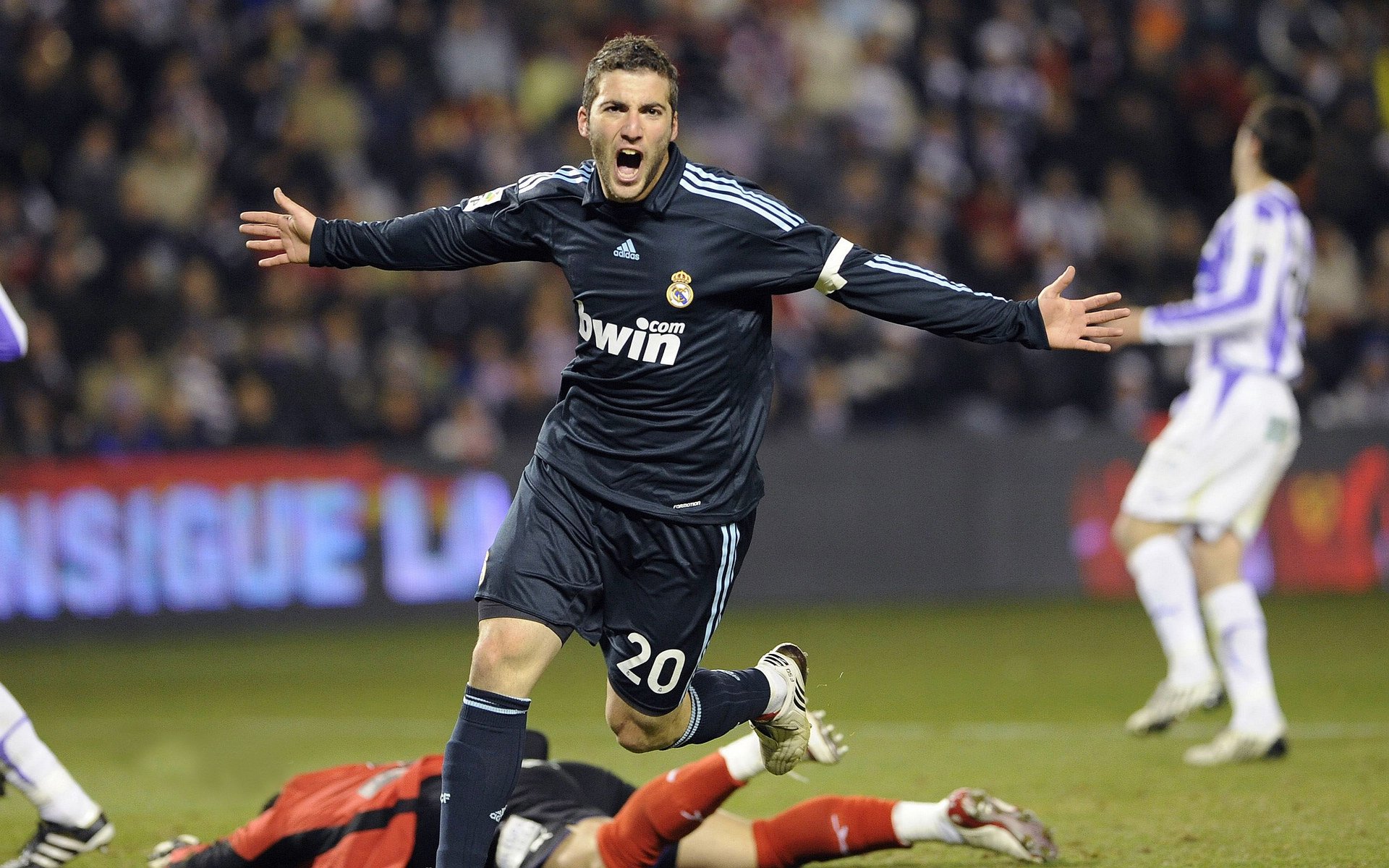 _山野定向赛：脑力与体力的双重考验_，野外定向比赛