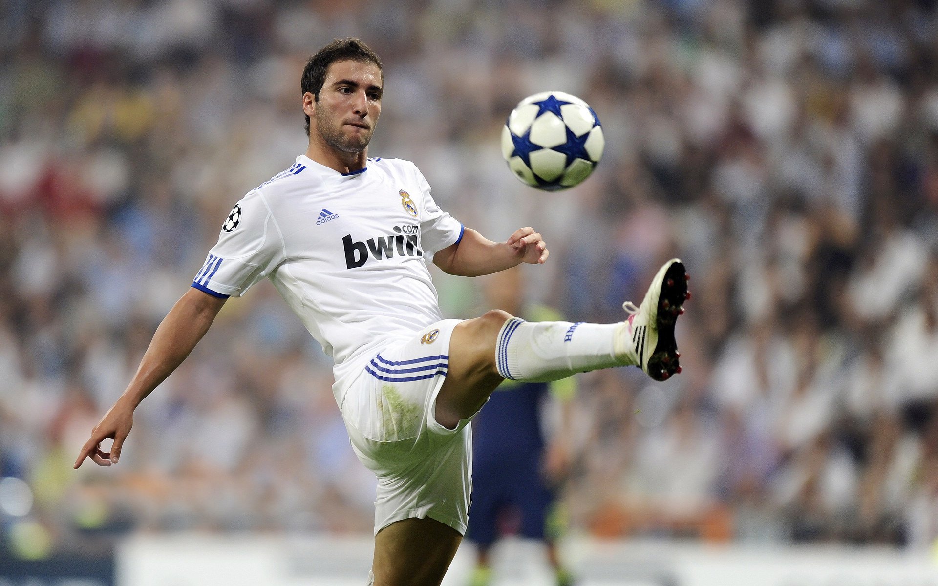 国际米兰战绩稳定，争取打破冠军悬念，国际米兰2020-2021